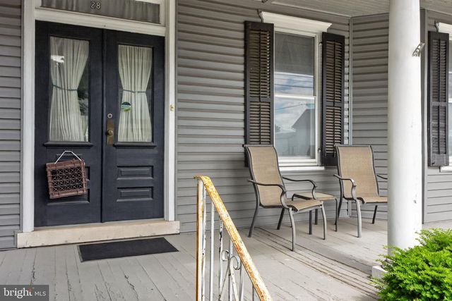 28 S MAIN ST, Coopersburg, PA 18036