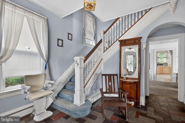 28 S MAIN ST, Coopersburg, PA 18036
