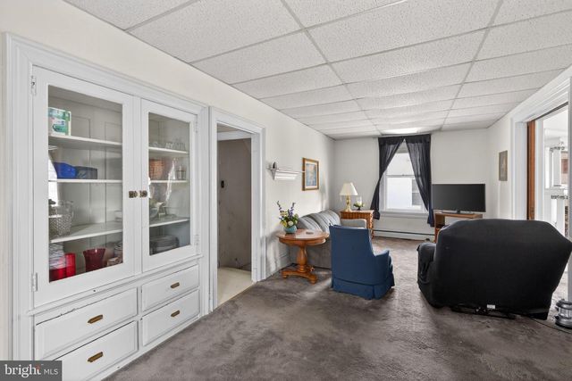 28 S MAIN ST, Coopersburg, PA 18036