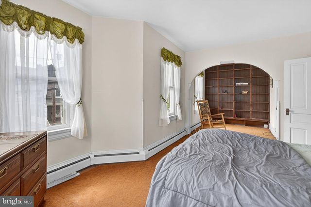 28 S MAIN ST, Coopersburg, PA 18036