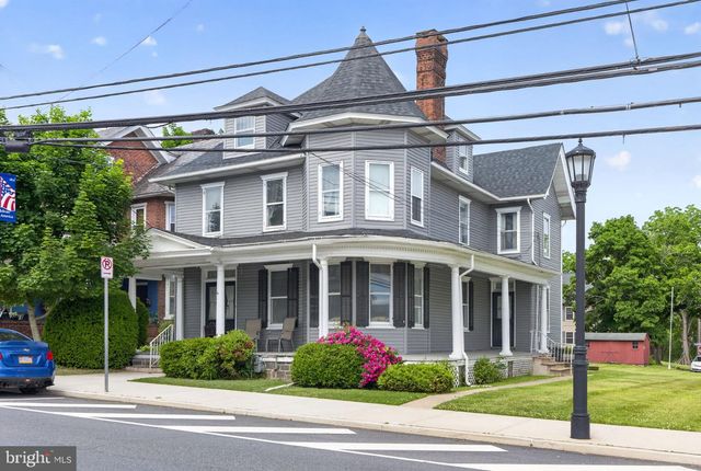 28 S MAIN ST, Coopersburg, PA 18036