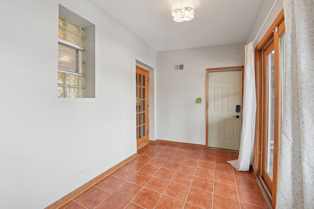 4432 N Winchester Avenue 2N, Chicago, IL 60640