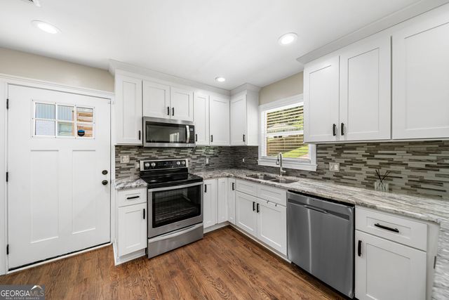 2128 Mark Trail, Decatur, GA 30032