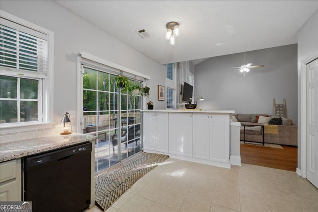 4104 Glenaire Way NW, Acworth, GA 30101