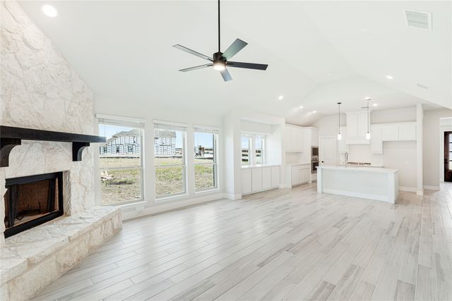 325 London Drive, Lavon, TX 75166