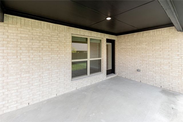 325 London Drive, Lavon, TX 75166