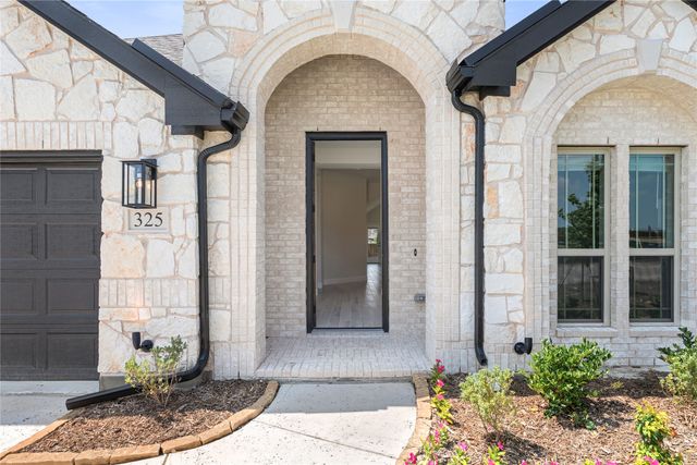 325 London Drive, Lavon, TX 75166