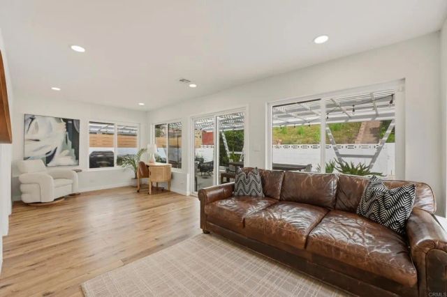 952 La Tierra Drive, San Marcos, CA 92078