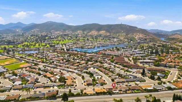 952 La Tierra Drive, San Marcos, CA 92078