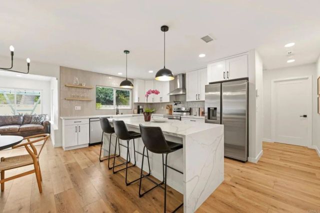 952 La Tierra Drive, San Marcos, CA 92078