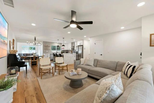 952 La Tierra Drive, San Marcos, CA 92078