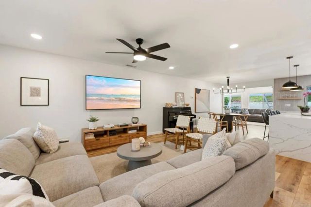 952 La Tierra Drive, San Marcos, CA 92078