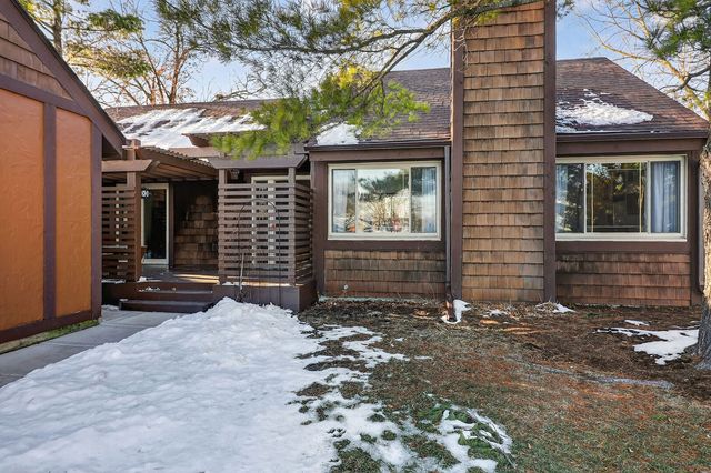 2S600 Angeline Court, Warrenville, IL 60555