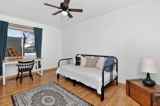 2S600 Angeline Court, Warrenville, IL 60555