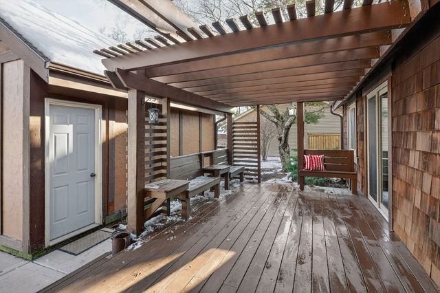 2S600 Angeline Court, Warrenville, IL 60555