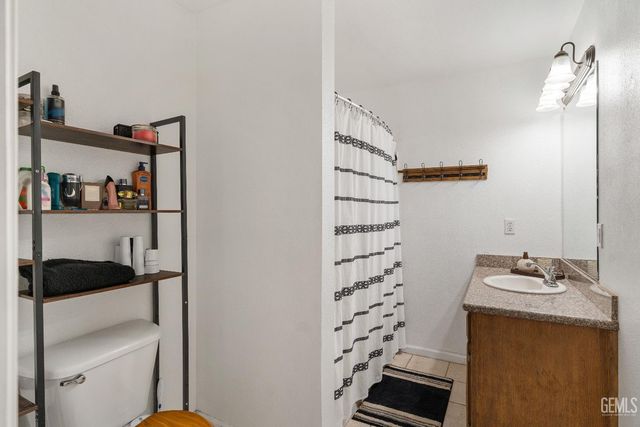 4331 Lorraine Street, Shafter, CA 93263