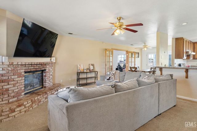 4331 Lorraine Street, Shafter, CA 93263