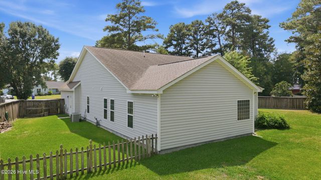 104 Shamrock Circle, Greenville, NC 27834