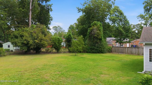 104 Shamrock Circle, Greenville, NC 27834