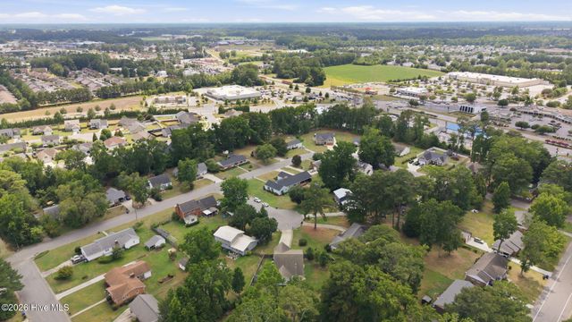104 Shamrock Circle, Greenville, NC 27834