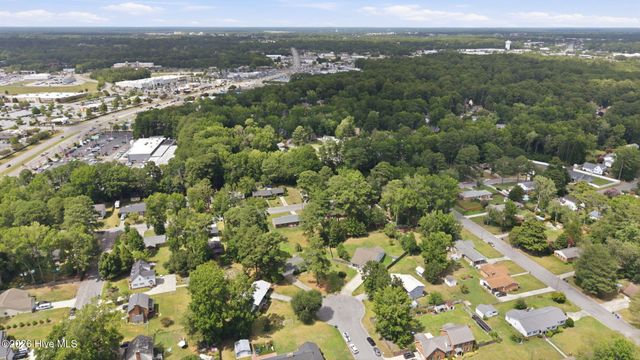 104 Shamrock Circle, Greenville, NC 27834