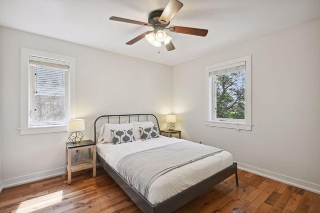 1086 11th Avenue SE, Minneapolis, MN 55414