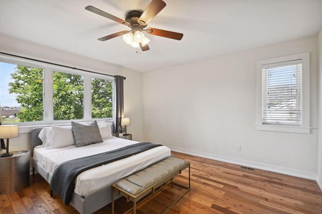 1086 11th Avenue SE, Minneapolis, MN 55414