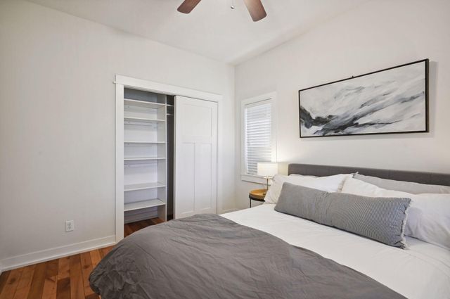 1086 11th Avenue SE, Minneapolis, MN 55414