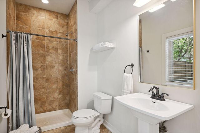 1086 11th Avenue SE, Minneapolis, MN 55414