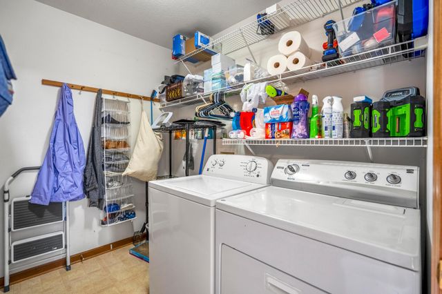 1887 Deer Crossing Drive, Marysville, OH 43040