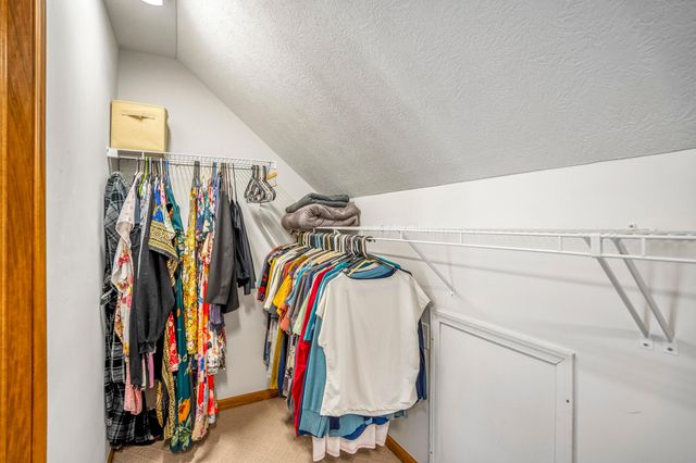 1887 Deer Crossing Drive, Marysville, OH 43040