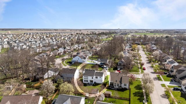 1887 Deer Crossing Drive, Marysville, OH 43040
