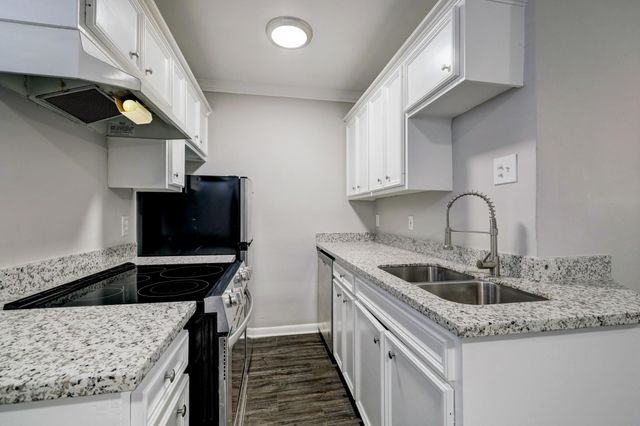 3618 Garrott Street 7, Houston, TX 77006