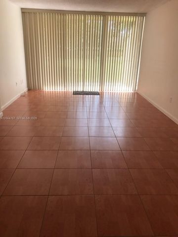 110 Fontainebleau Blvd 101, Miami, FL 33172