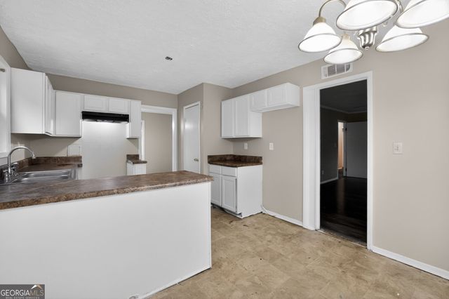 4406 Carriage Trail, Stone Mountain, GA 30083