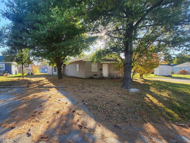 6149 Commodore Drive, Indianapolis, IN 46219