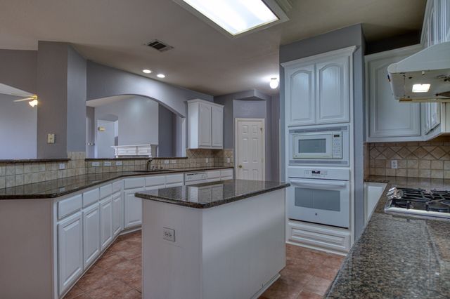 3913 Dunwich Drive, Richardson, TX 75082