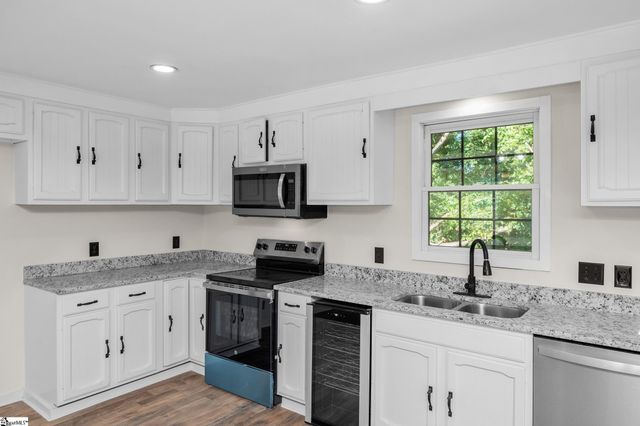 141 Agnes Drive, Duncan, SC 29334