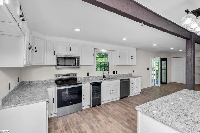 141 Agnes Drive, Duncan, SC 29334