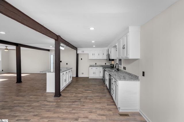 141 Agnes Drive, Duncan, SC 29334