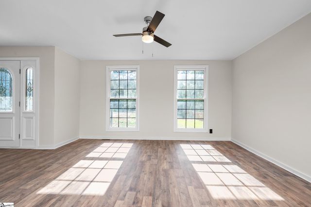 141 Agnes Drive, Duncan, SC 29334