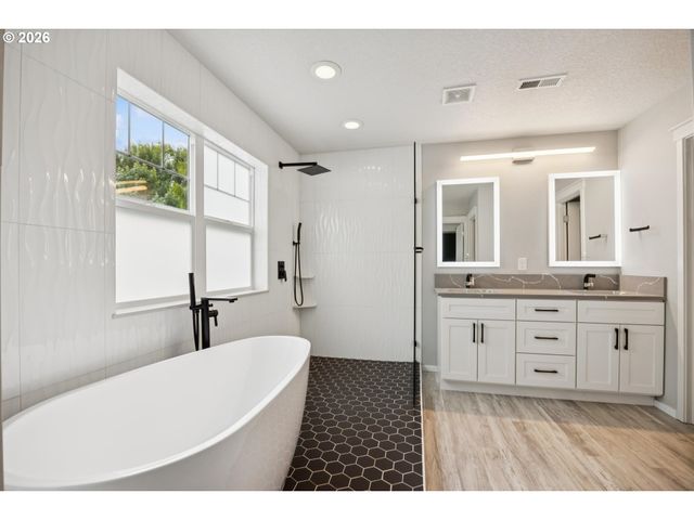 505 Ne 63RD Ave, Hillsboro, OR 97124