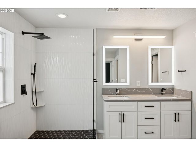 505 Ne 63RD Ave, Hillsboro, OR 97124