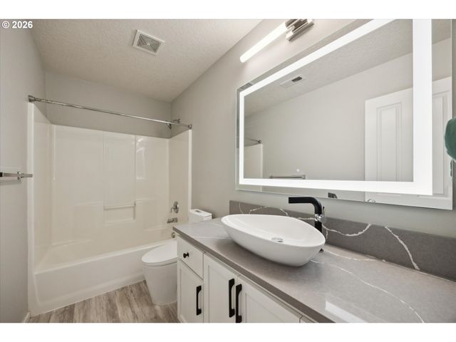 505 Ne 63RD Ave, Hillsboro, OR 97124