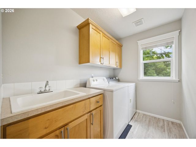 505 Ne 63RD Ave, Hillsboro, OR 97124