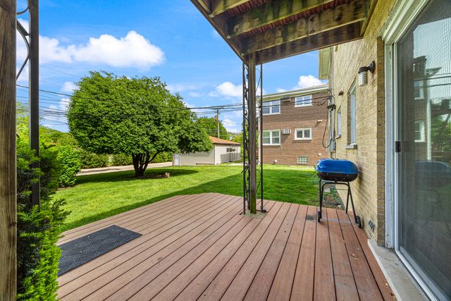 1702 E Northwest Highway 1B, Arlington Heights, IL 60004