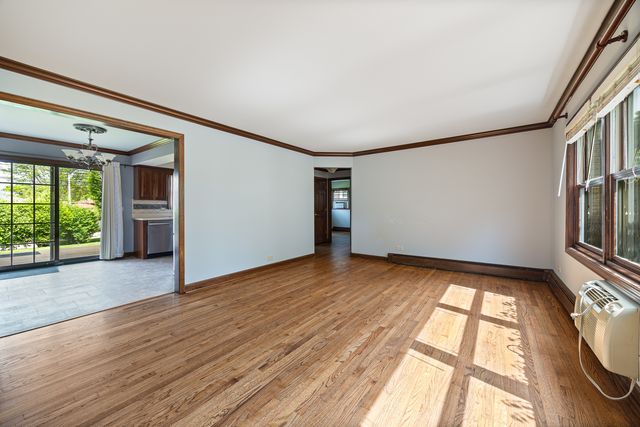 1702 E Northwest Highway 1B, Arlington Heights, IL 60004