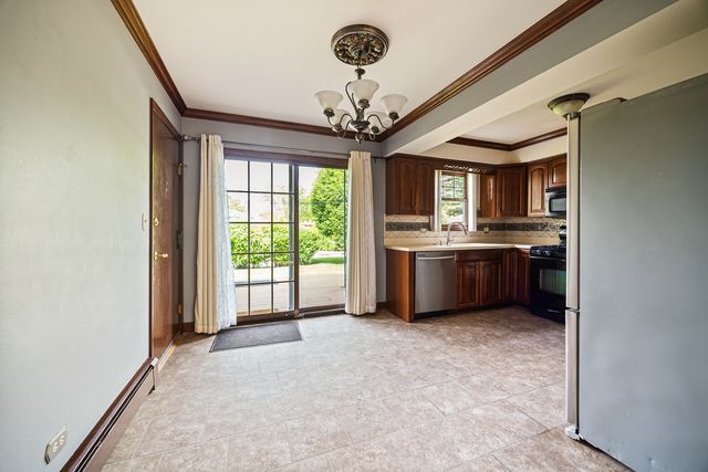1702 E Northwest Highway 1B, Arlington Heights, IL 60004