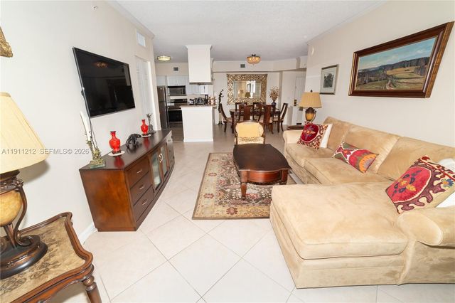 17150 N Bay Road 2207, Sunny Isles Beach, FL 33160