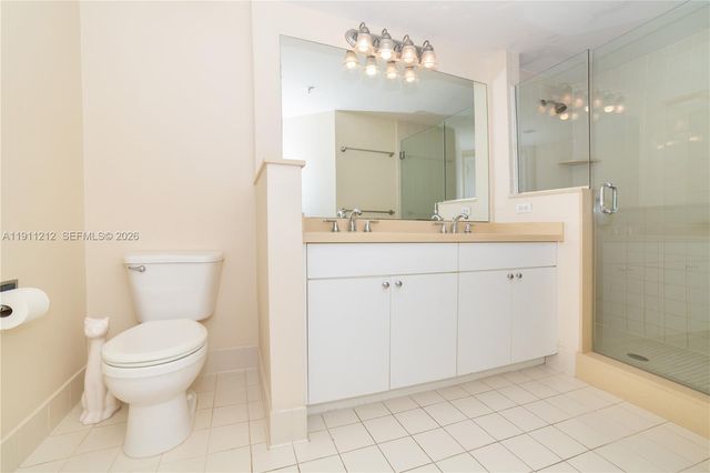 17150 N Bay Road 2207, Sunny Isles Beach, FL 33160